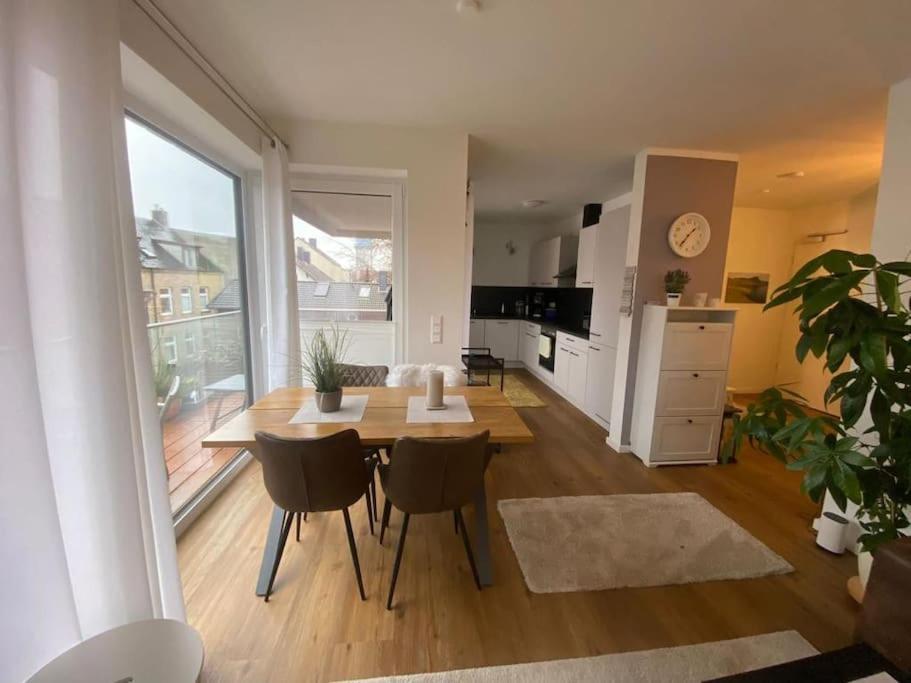 Moderne Penthouse Wohnung シュレースヴィヒ エクステリア 写真